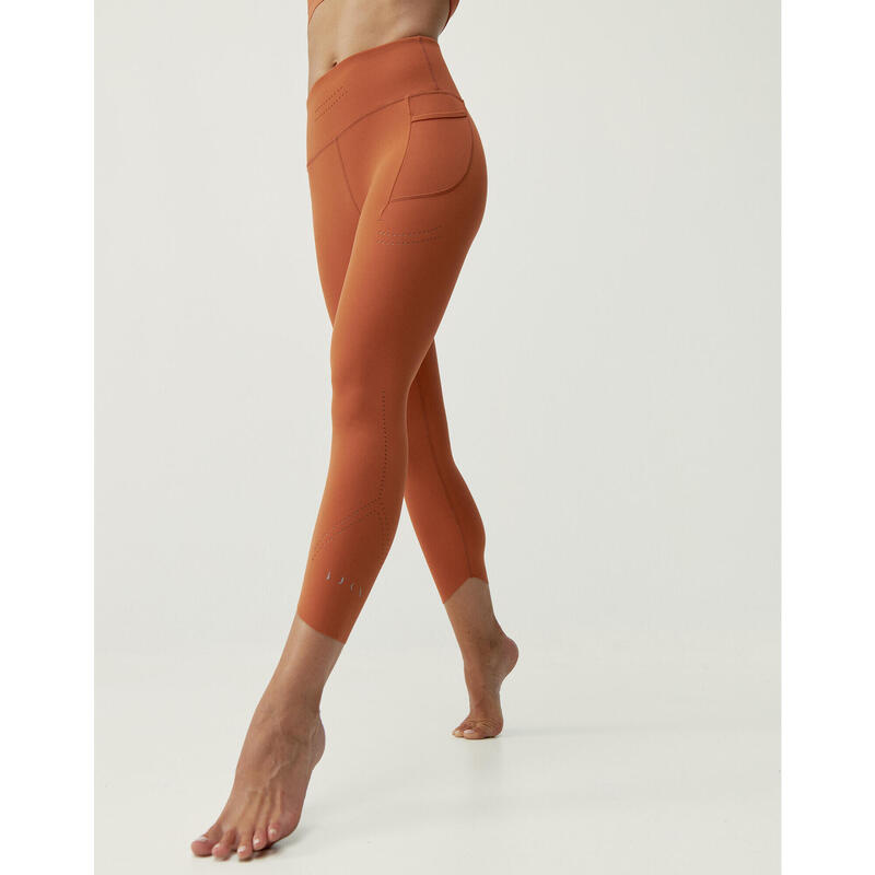 Unai Born Living Yoga leggings da donna con lunghezza capri