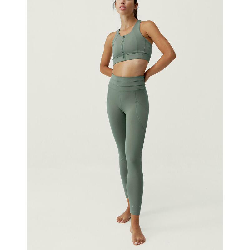 Legging femme 7/8 en tissu performant Born Living Yoga