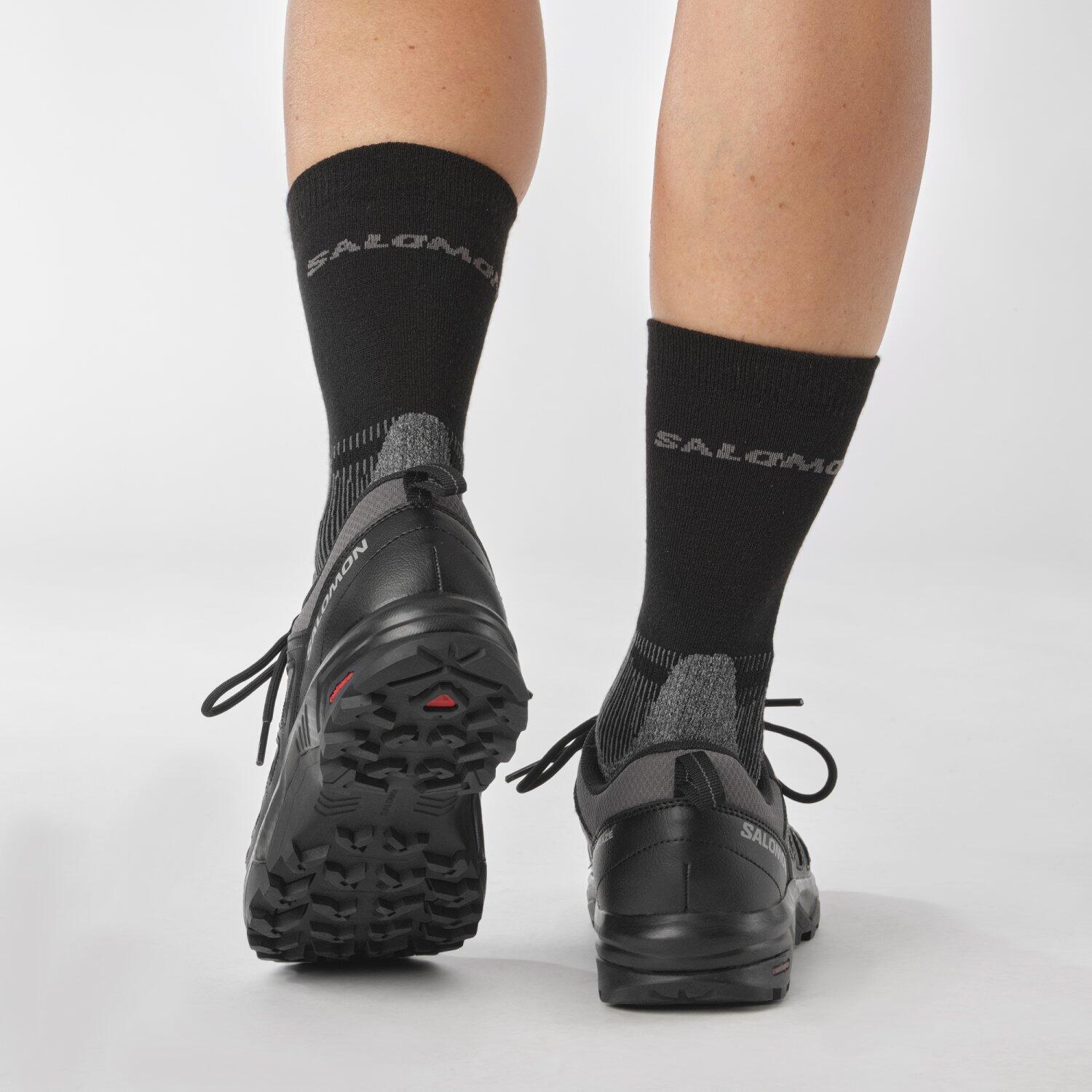 Sapatos de montanha Salomon modelo L47180700 para mulheres 3/5