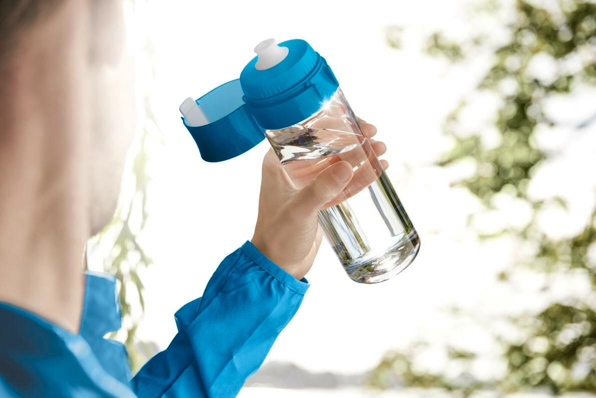 Bouteille filtrante à eau - VITAL - 0,6 L - Comprend un filtre à eau MicroDisc 6/6