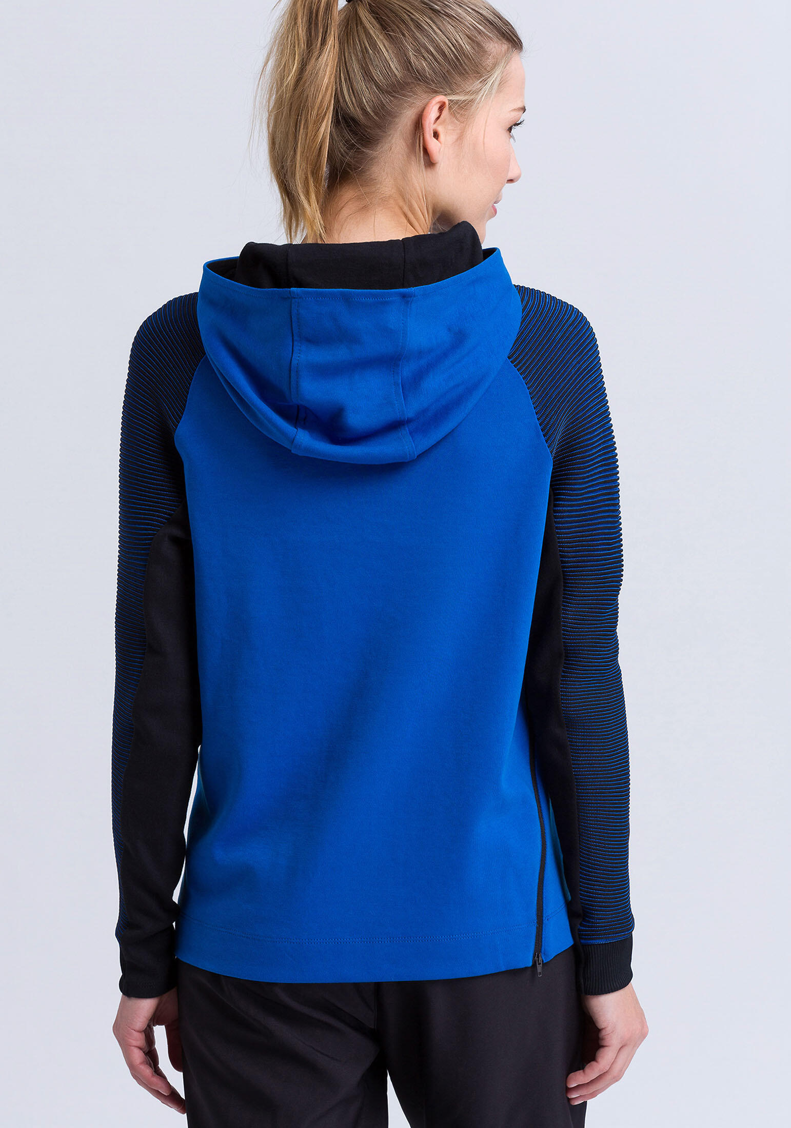 Kapuzensweat Premium One 2.0 2/7