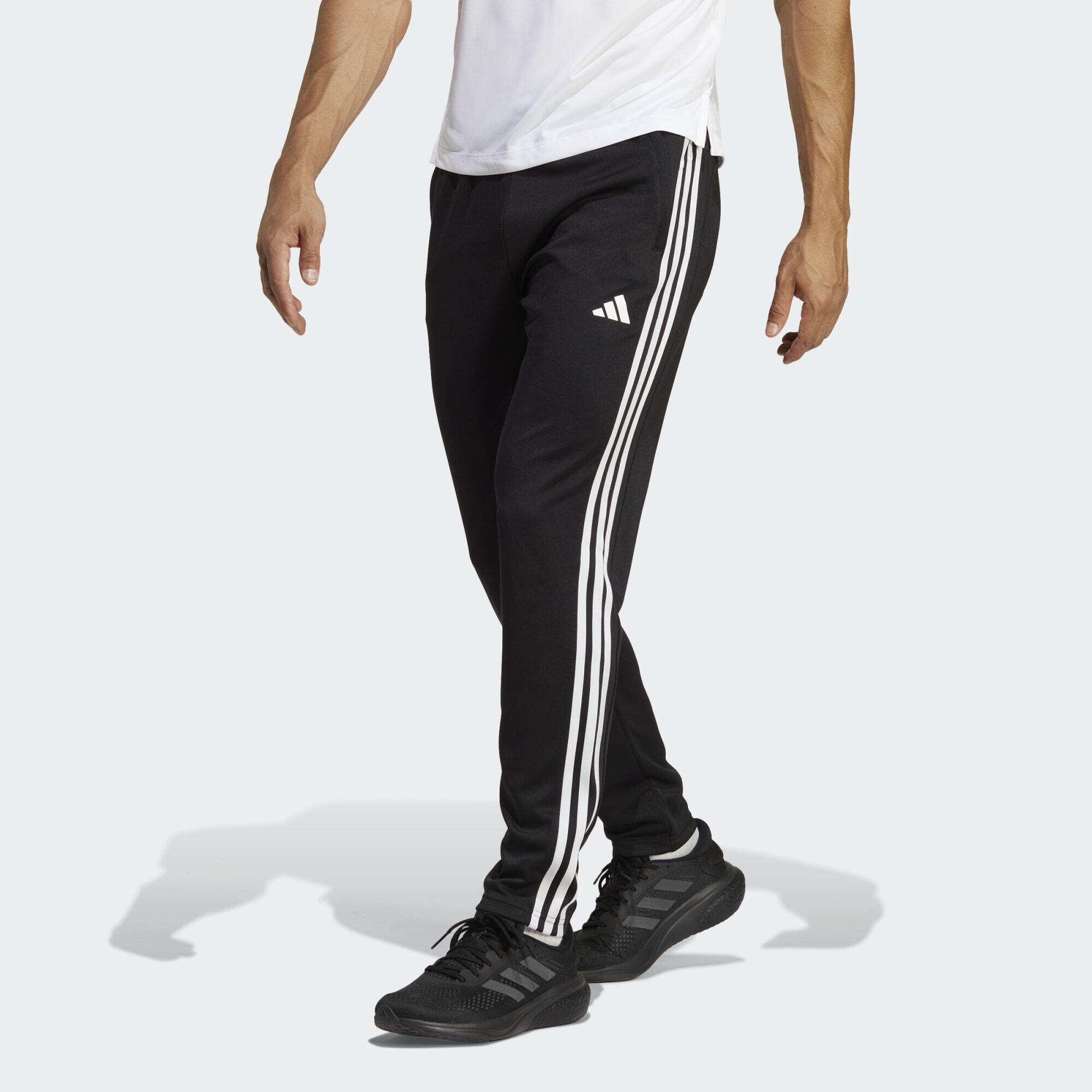 Train Essentials 3-Stripes Training Pants 1/5