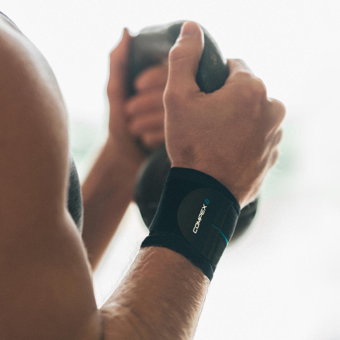 COMPEX ACTIV' Wrist Band+ Bandeau de contention pour le poignet 5/6