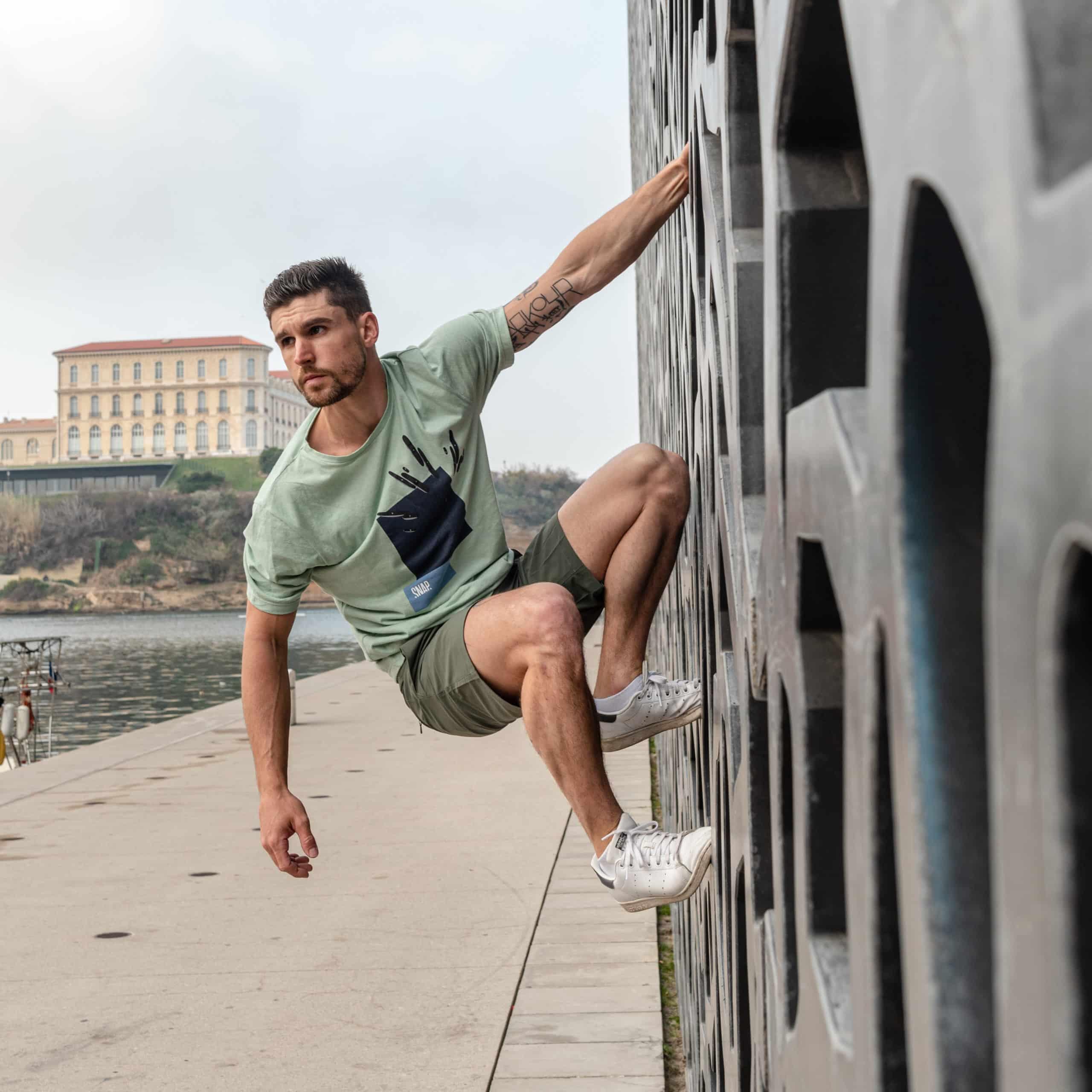 T-shirt Snap Climbing Holds 4/7