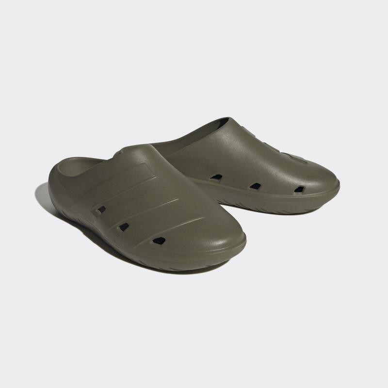 Adicane Clogs