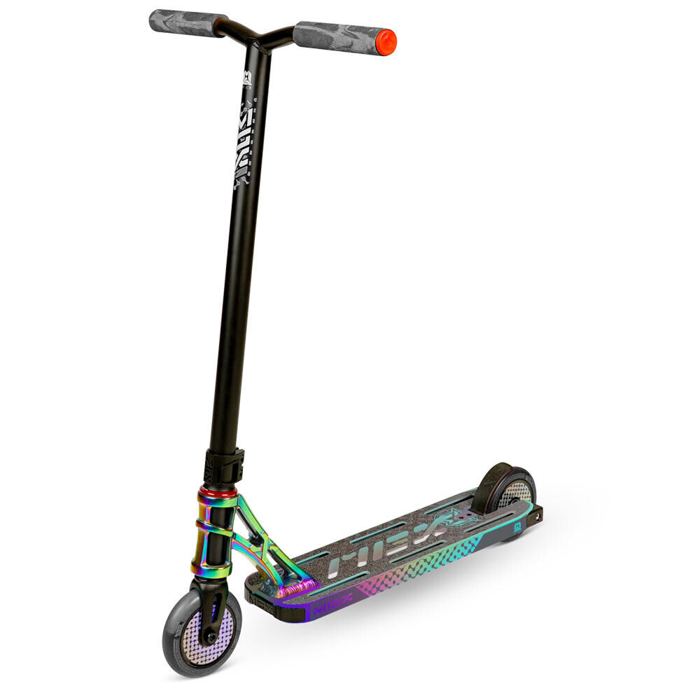 MADD GEAR PRO MGP MGX S2 SHREDDER PRO STUNT SCOOTER – BOYS & GIRLS - AGE 4 PLUS – NEO CHROME