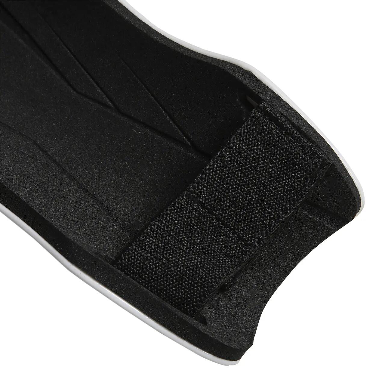 Nagolenniki do piłki nożnej Adidas Tiro 3/3