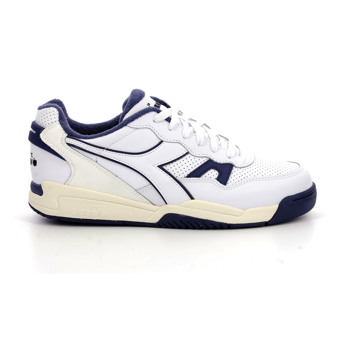 DIADORA picture