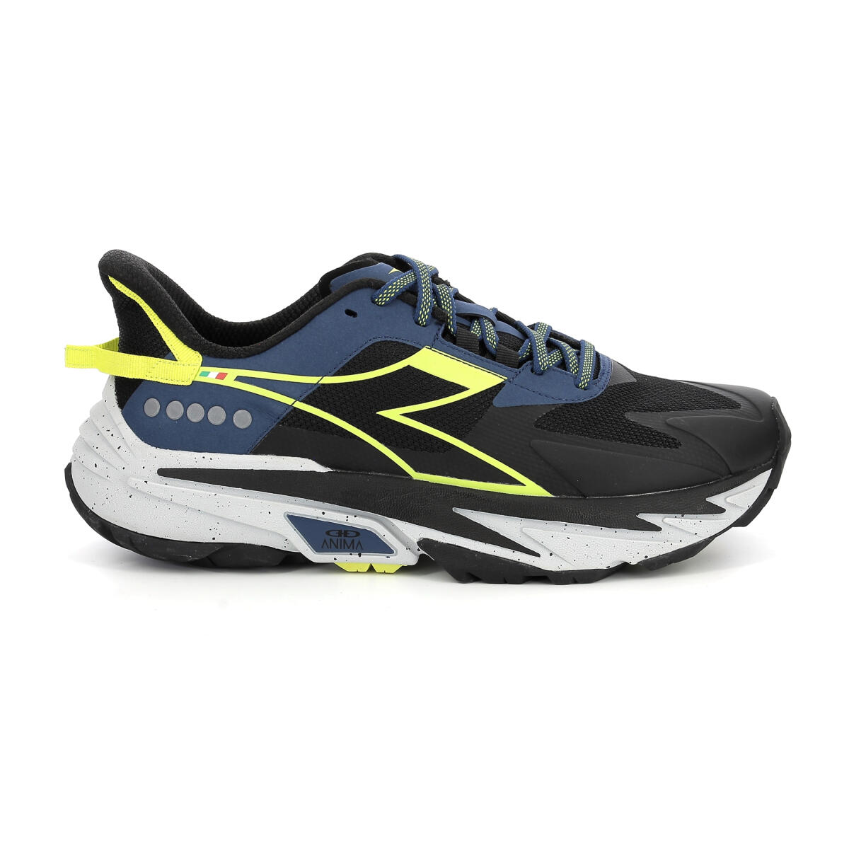DIADORA picture