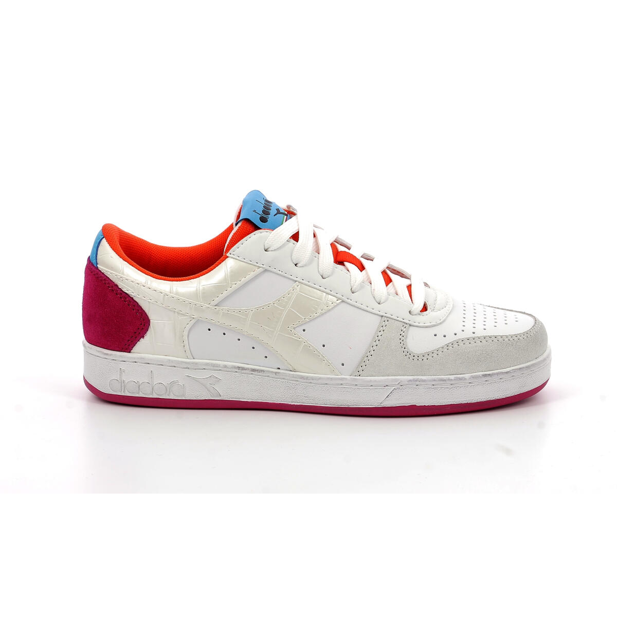 DIADORA picture