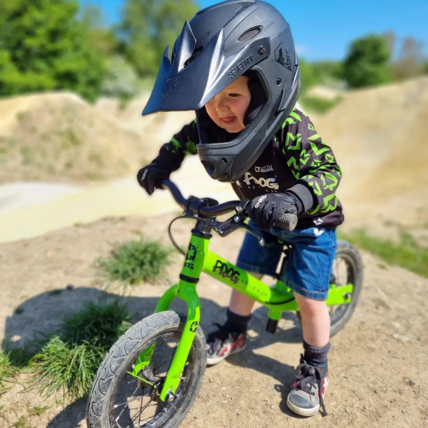 Tadpole 12 Inch Lightweight Kids Balance Bike For 2-3 Years - Green 3/6