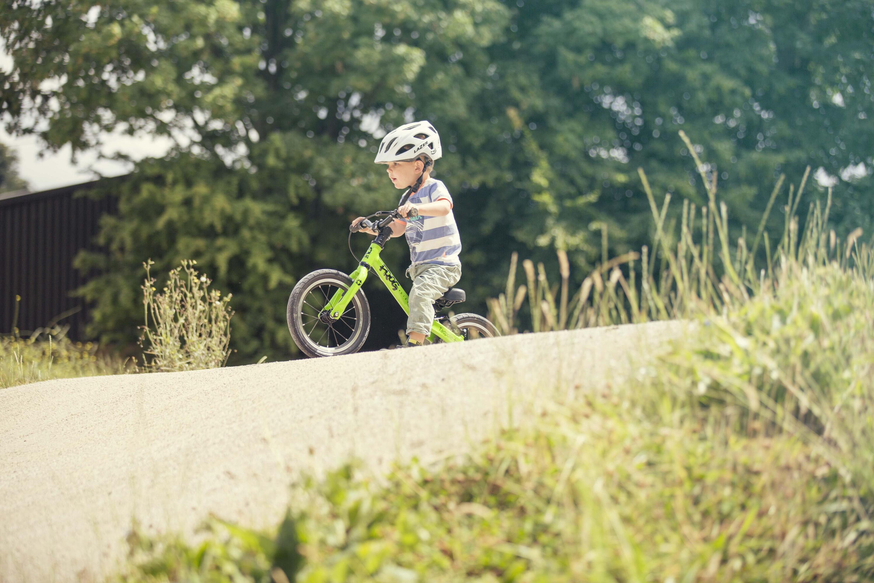 Tadpole Plus 14 Inch Lightweight Kids Balance Bike For 3-4 Years - Green 5/6