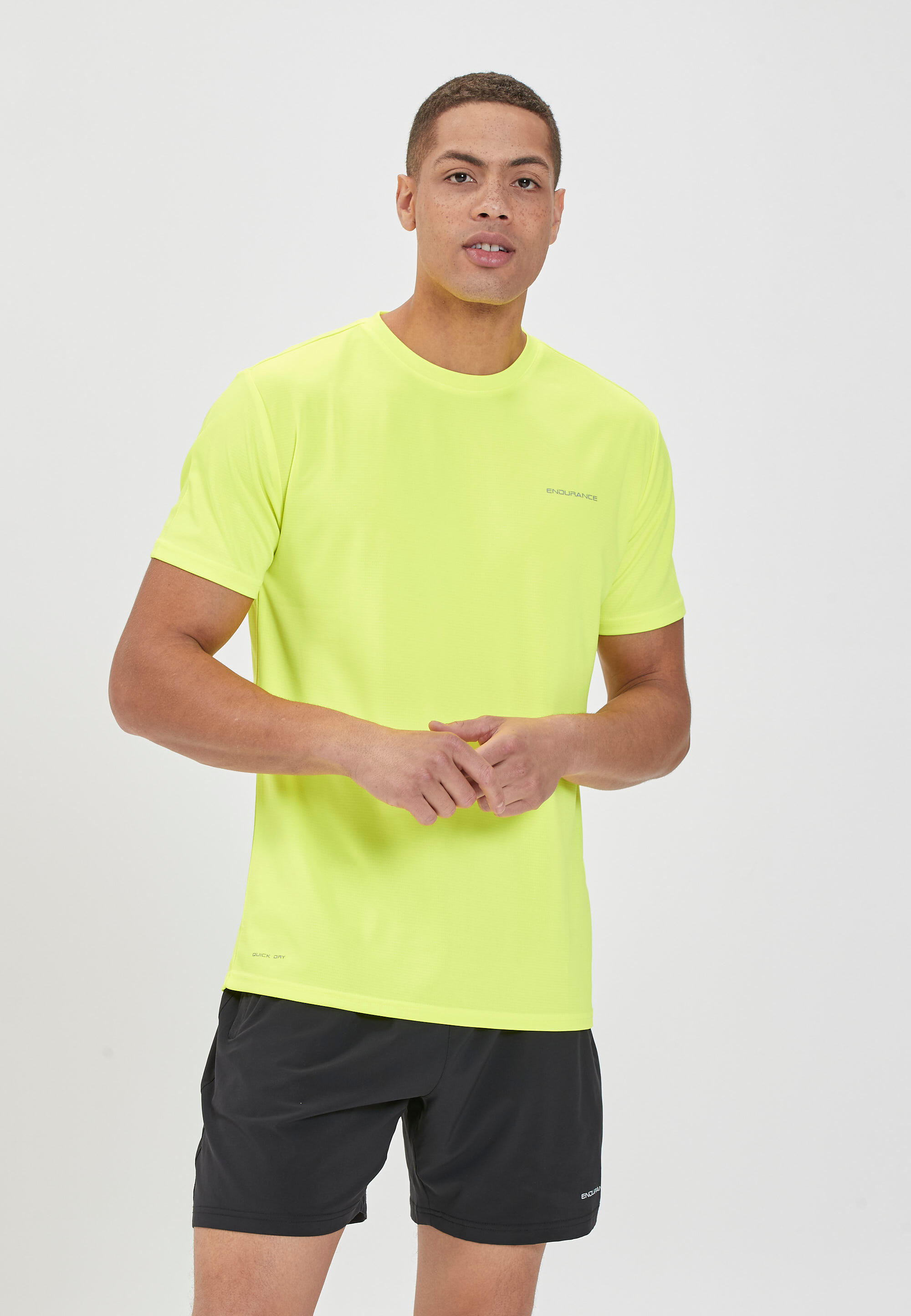 Camiseta Endurance Vernon V2 Performance 4/5
