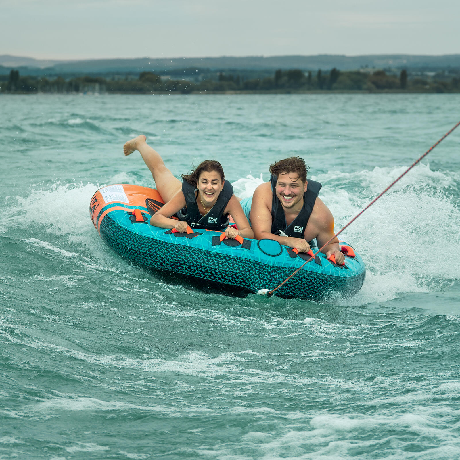 Bouée Tractée Gravity 2 - 3 Personnes Gonflable Bateau & Jet Ski Nautique 4/4