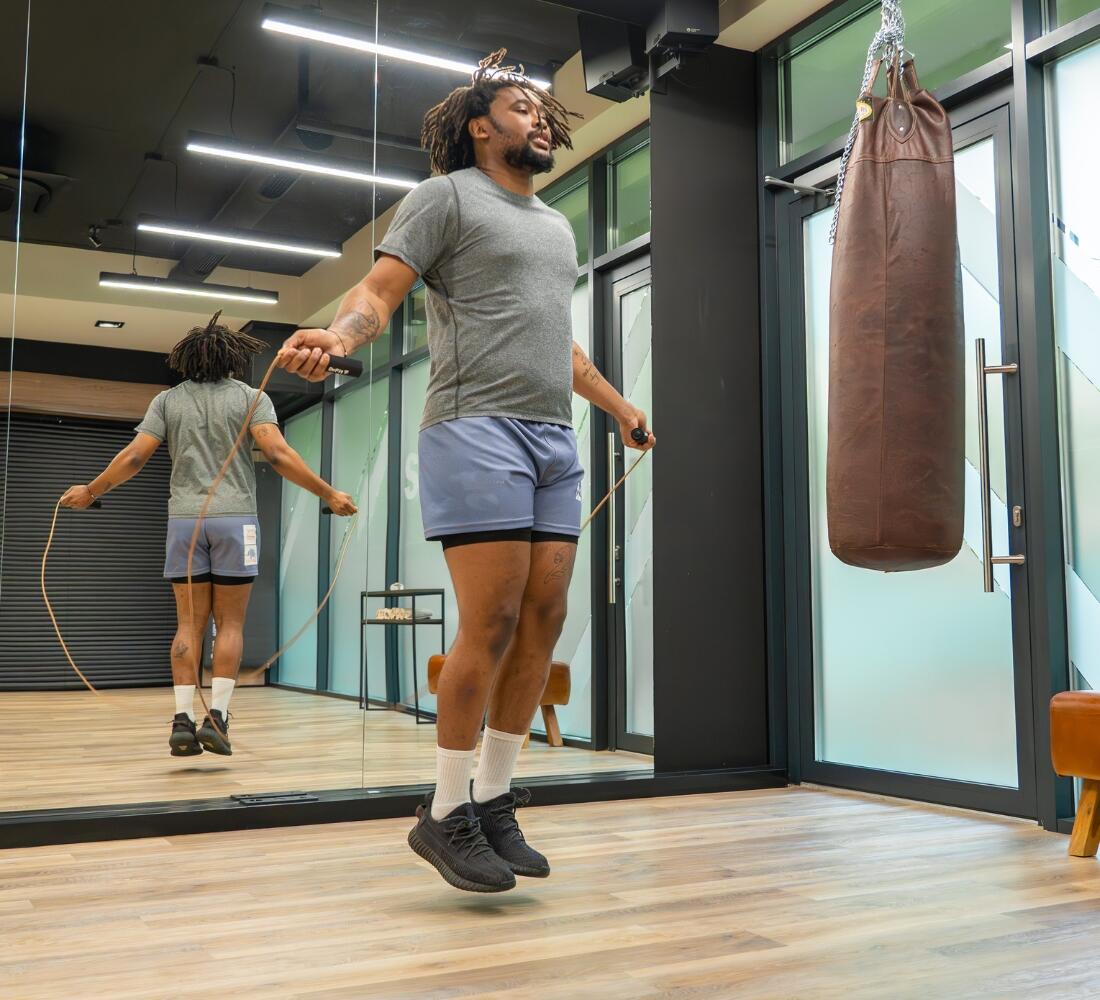 Skakanka treningowa skórzana antypoślizgowa regulowana do cardio fitness DrFit 4/5