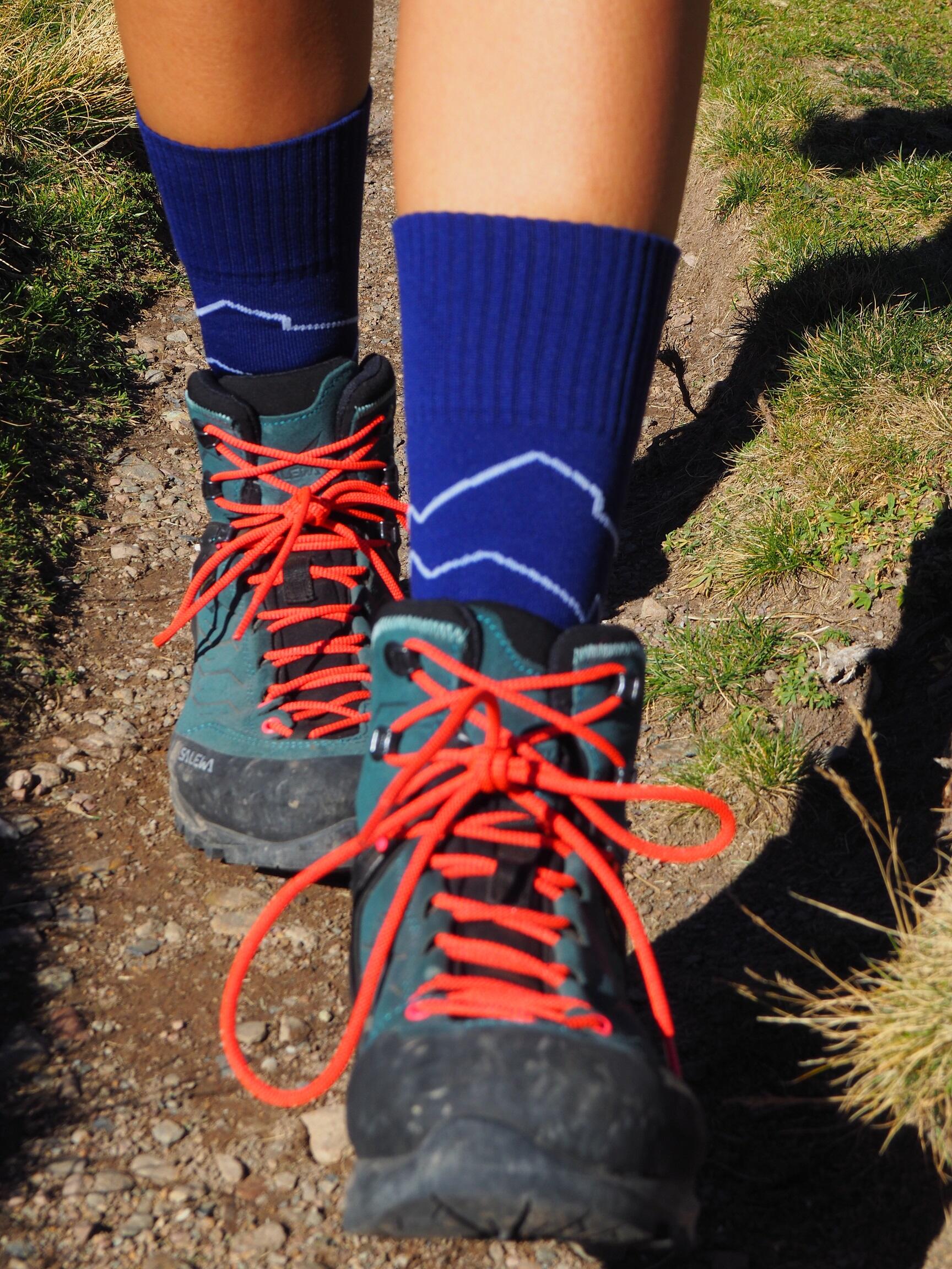 Calcetines altos de Montaña y Trekking Enforma KILIMANJARO Azul.Termorregulador. 3/6