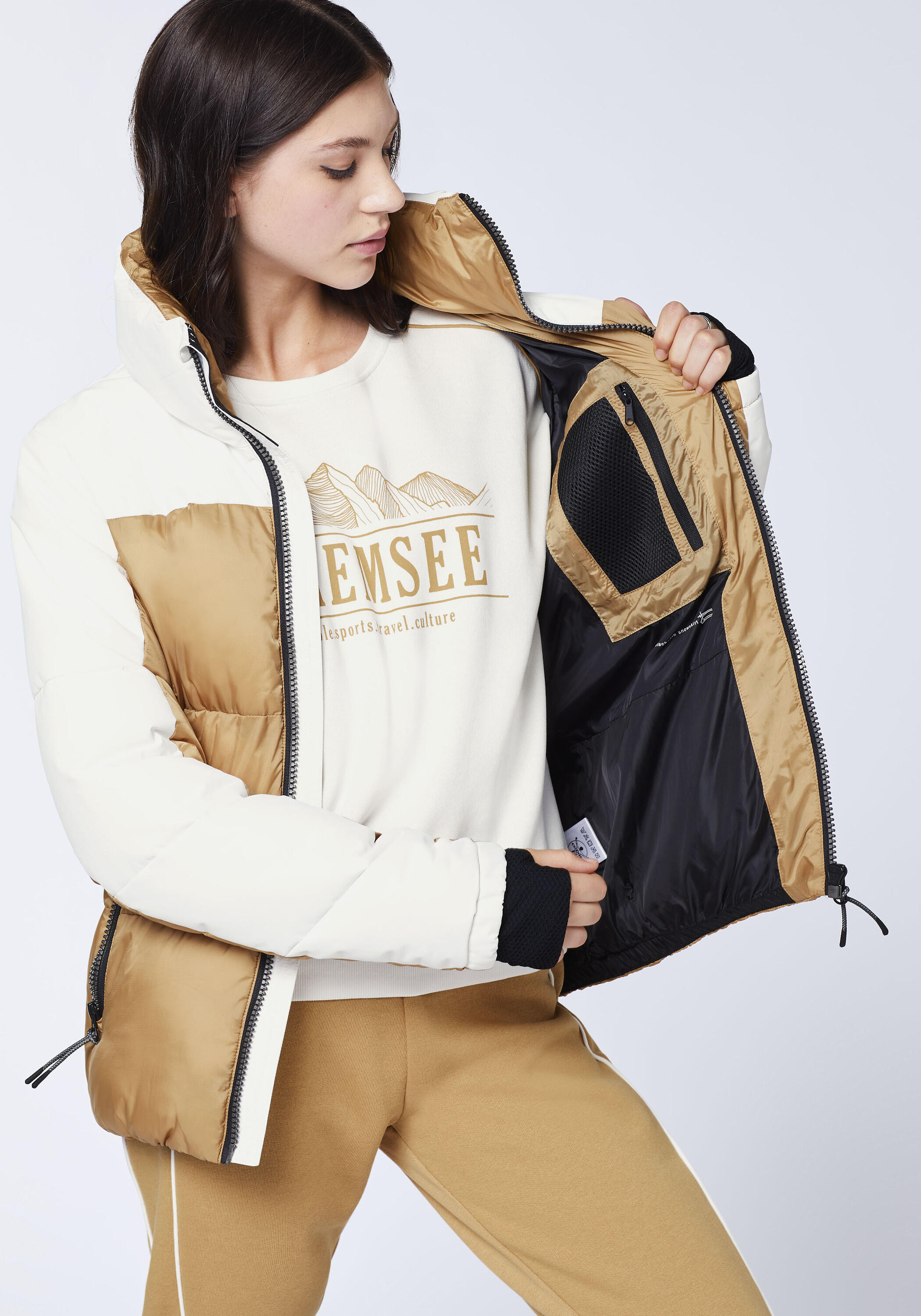 Skijacke im stylishen Stepp-Look 6/7