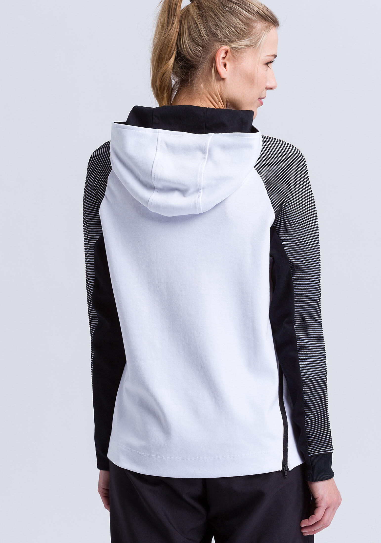 Kapuzensweat Premium One 2.0 2/6
