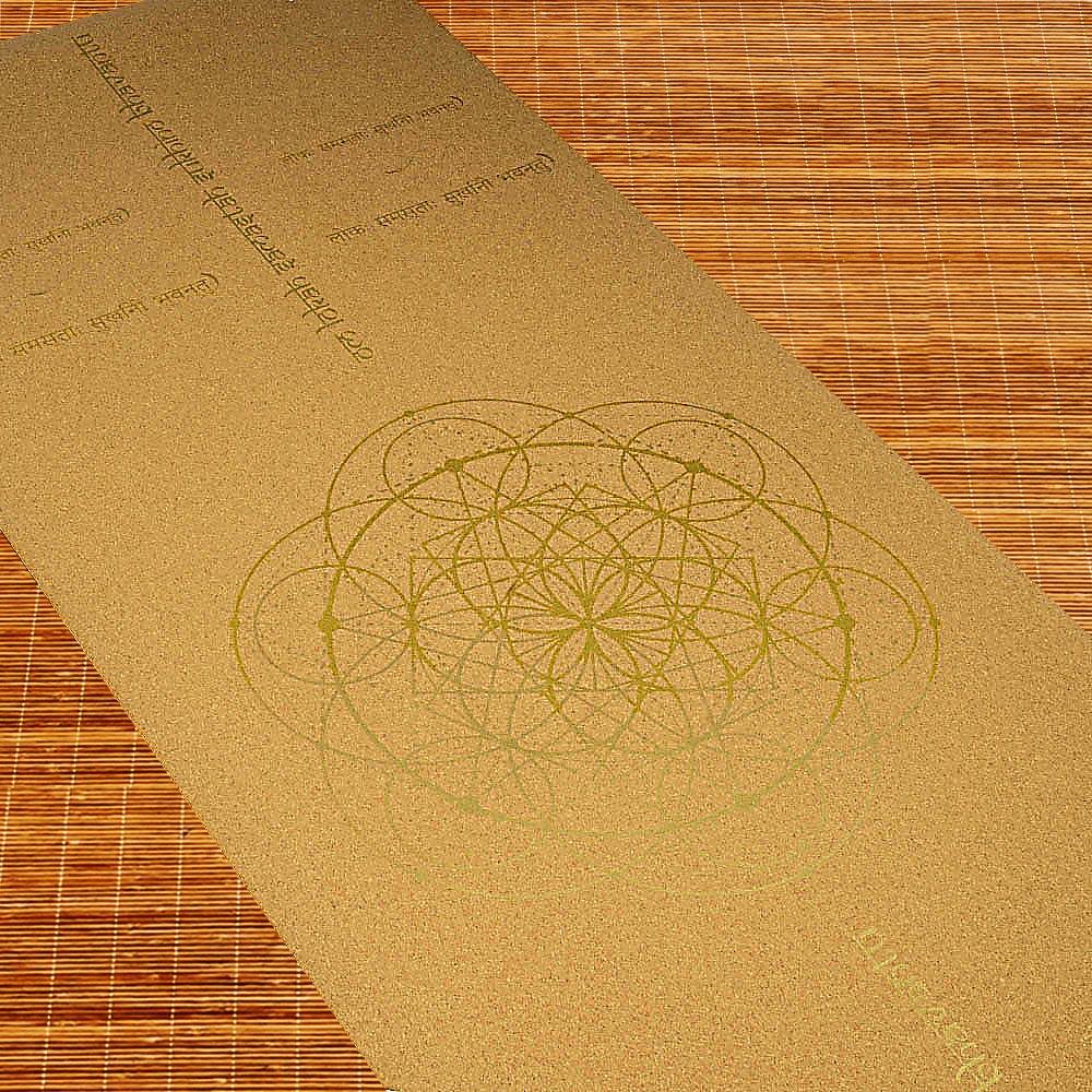 Tapetede yoga de caucho y corcho 5mmx68cmx1,83m Mantra de la paz oro viejo 3/7