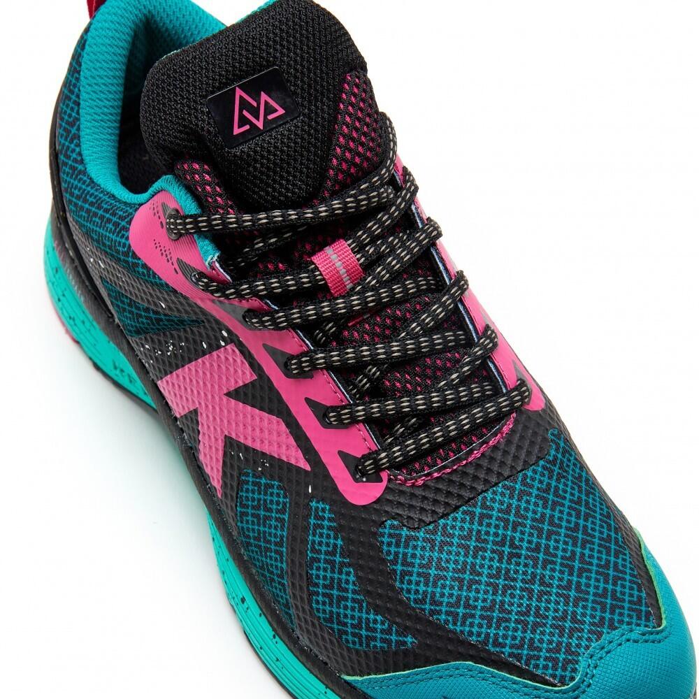 Zapatillas Running Kelme Cushion Trail Unisex En Color Verde Oscuro 4/5