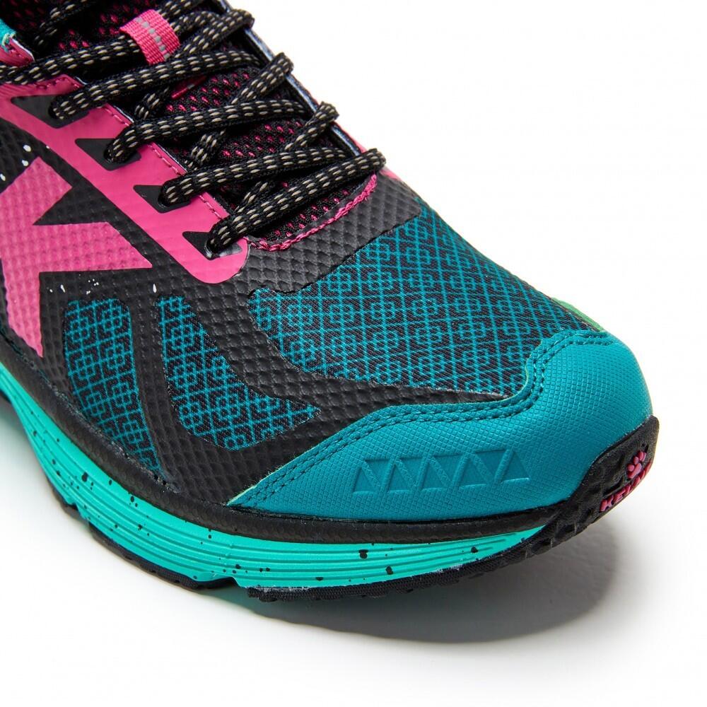 Zapatillas Running Kelme Cushion Trail Unisex En Color Verde Oscuro 3/5