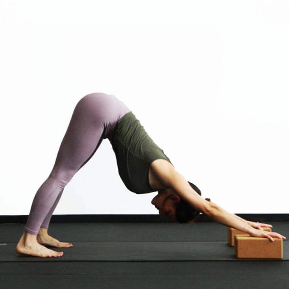 Bloc de yoga en liège aggloméré  7,5x15x23 cm bords arrondis Colibri gravé 4/6