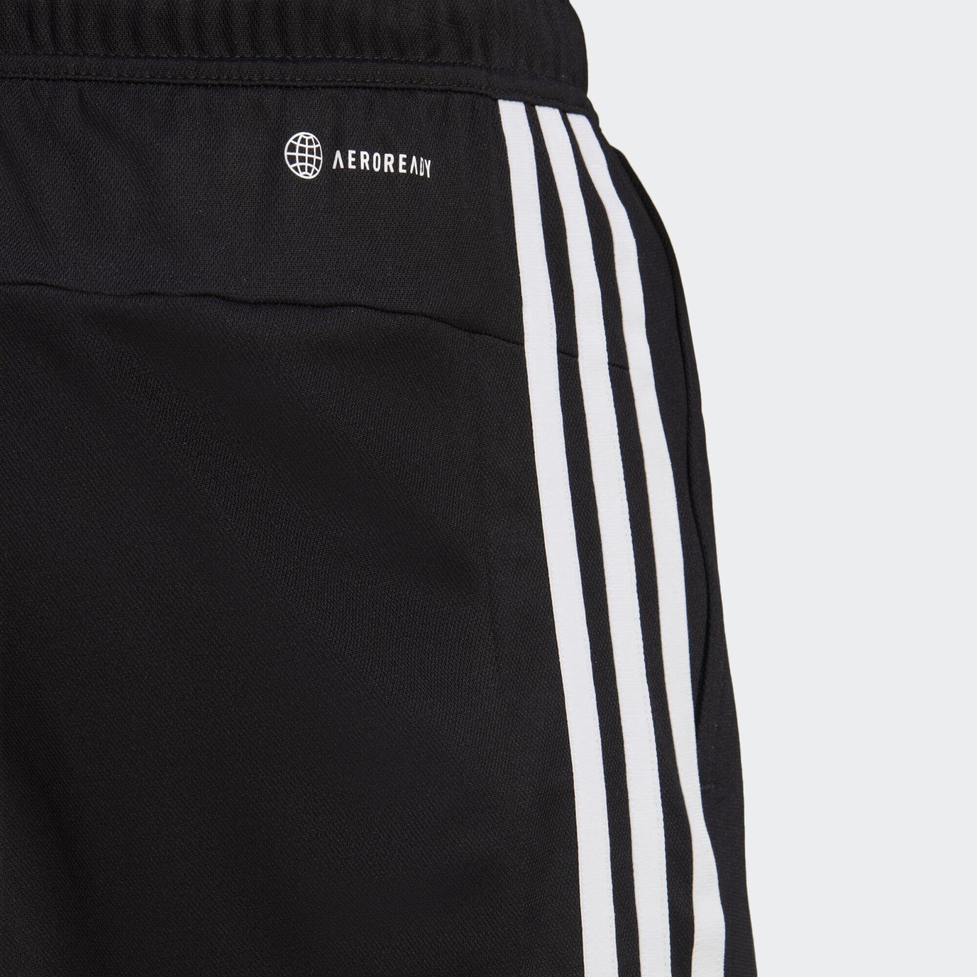 Train Essentials Piqué 3-Stripes Training Shorts 5/5