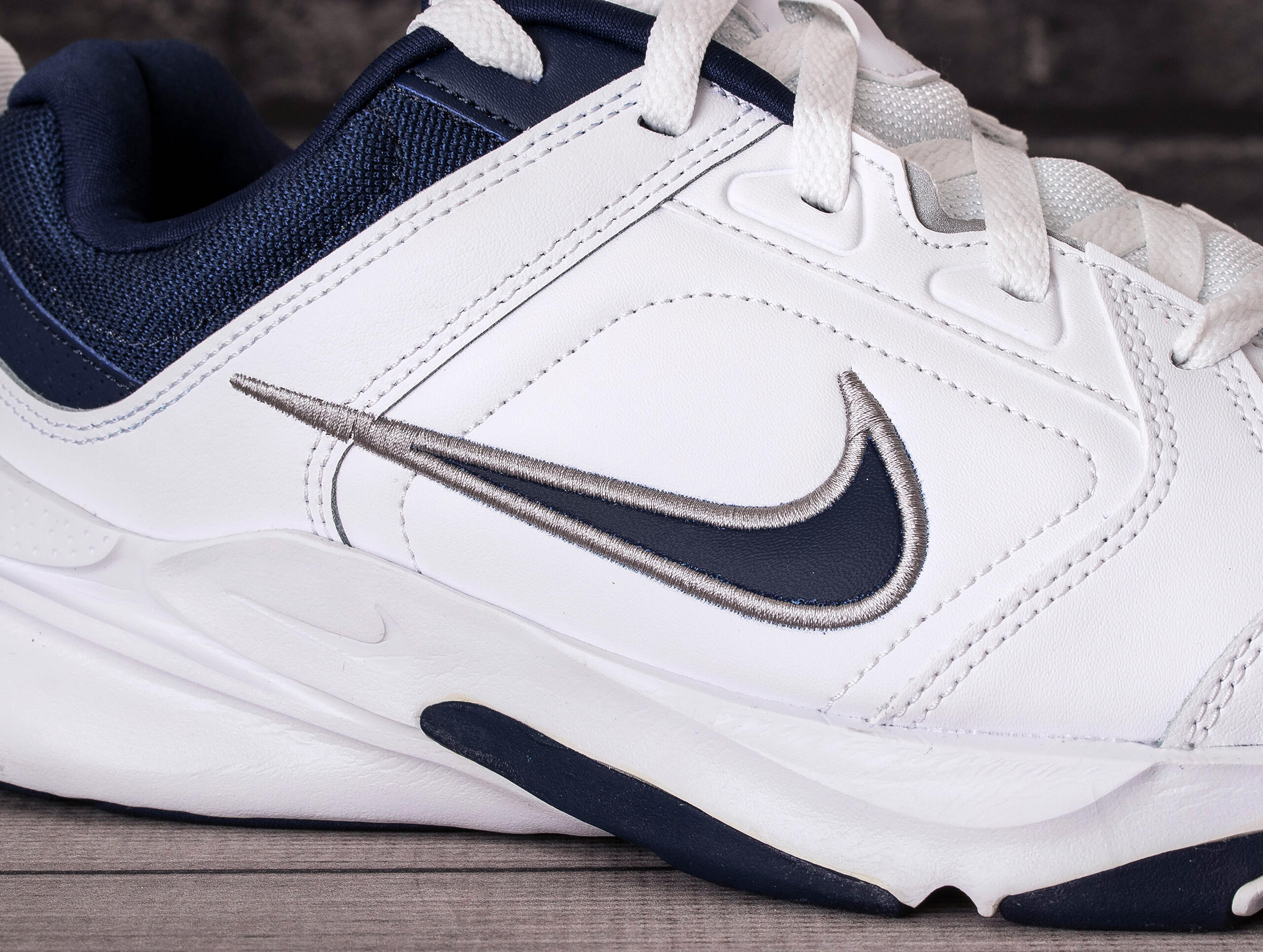 Nike Defyallday white 6/7