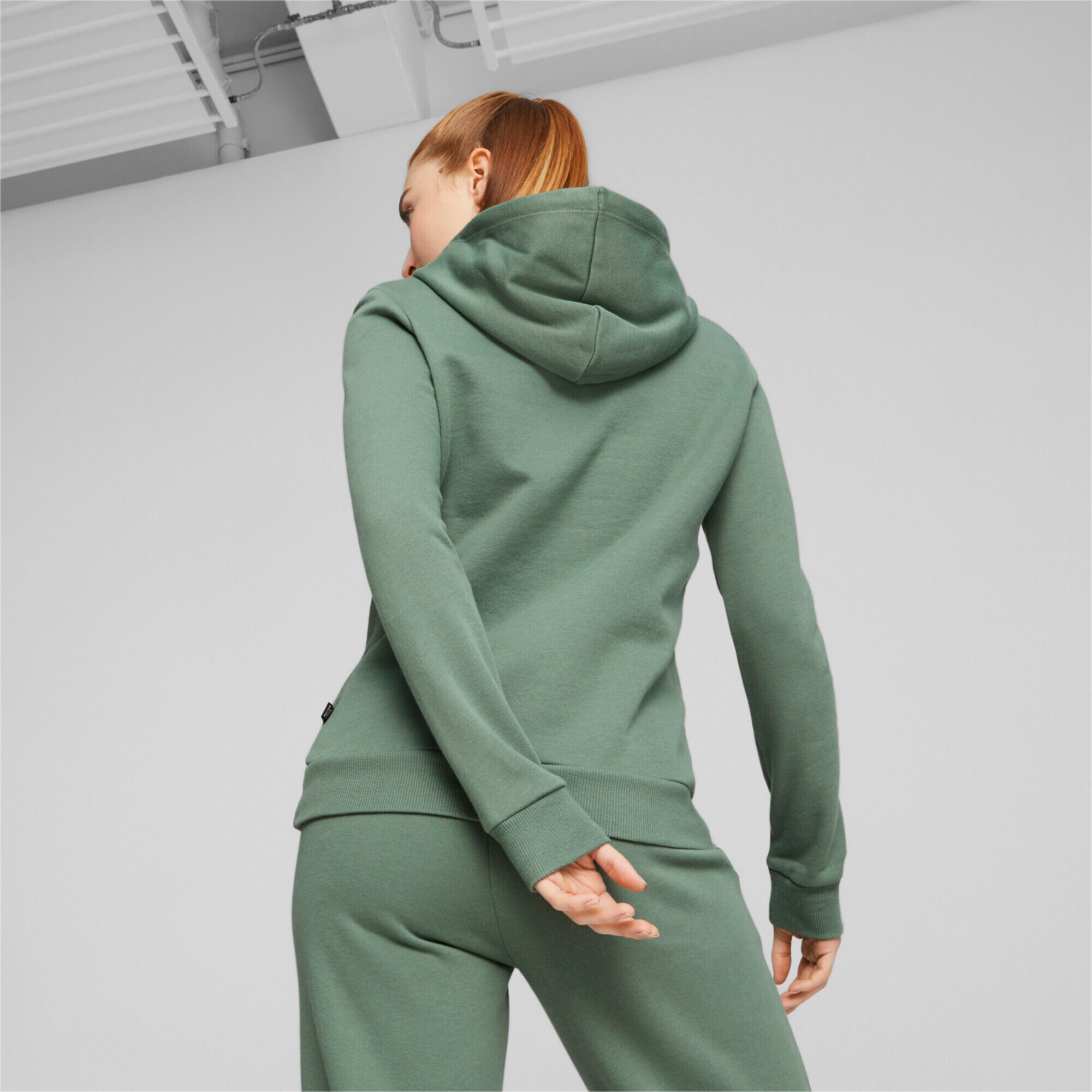 Felpa con cappuccio ricamato da donna Puma Essentials+ FL 5/7