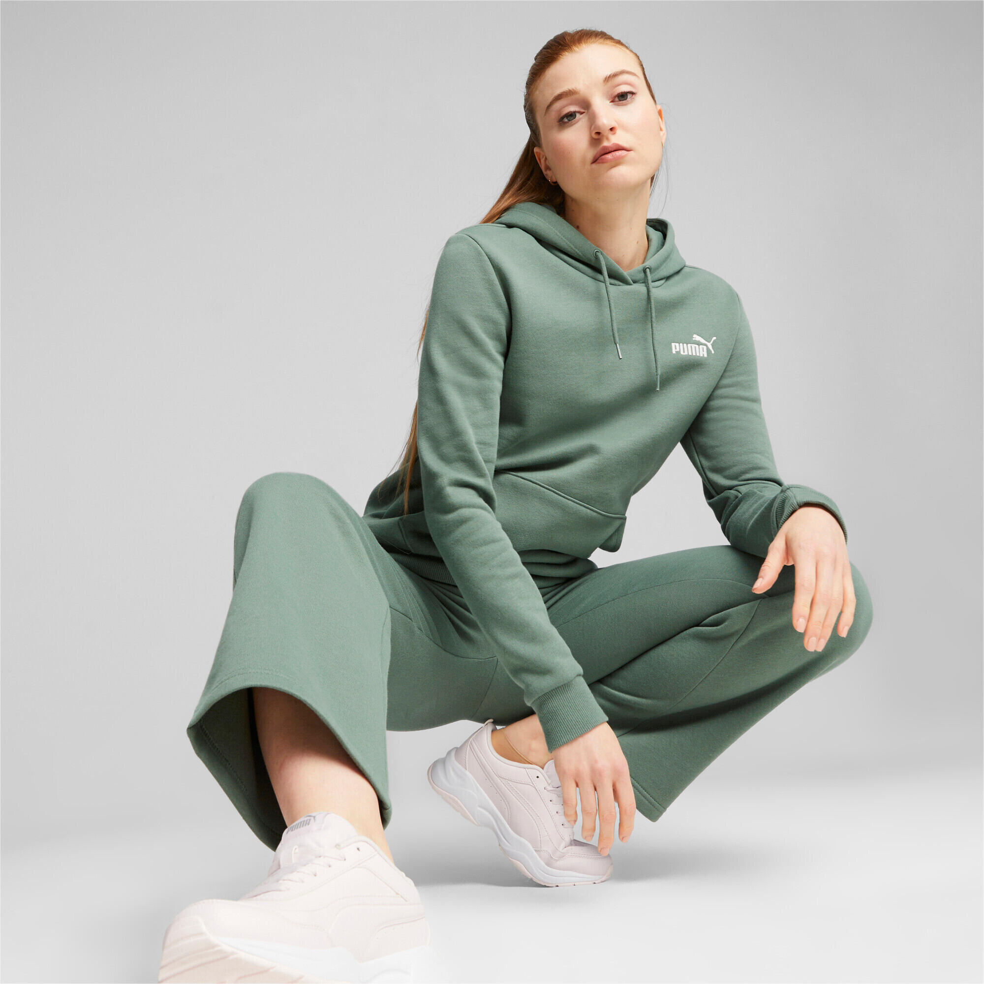 Felpa con cappuccio ricamato da donna Puma Essentials+ FL 3/7