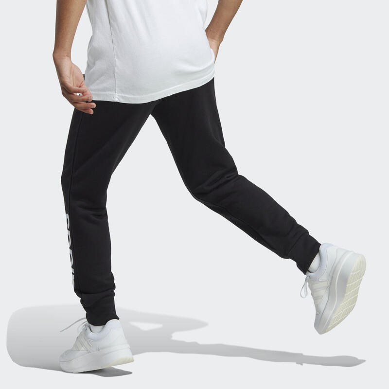 Pantalón Essentials French Terry Tapered Cuff Logo