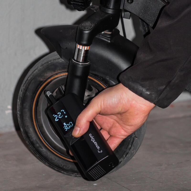 Bomba Compresor de Aire Automático smartGyro para Patinetes y Bicicletas