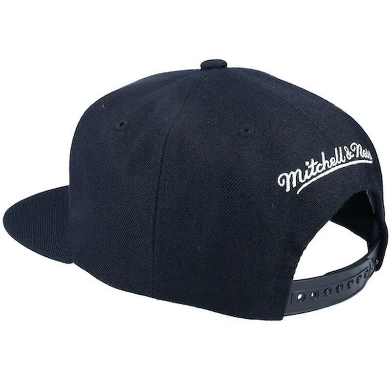 Casquette de basket homme Mitchell Ness NBA Detroit Pistons noir 4/5