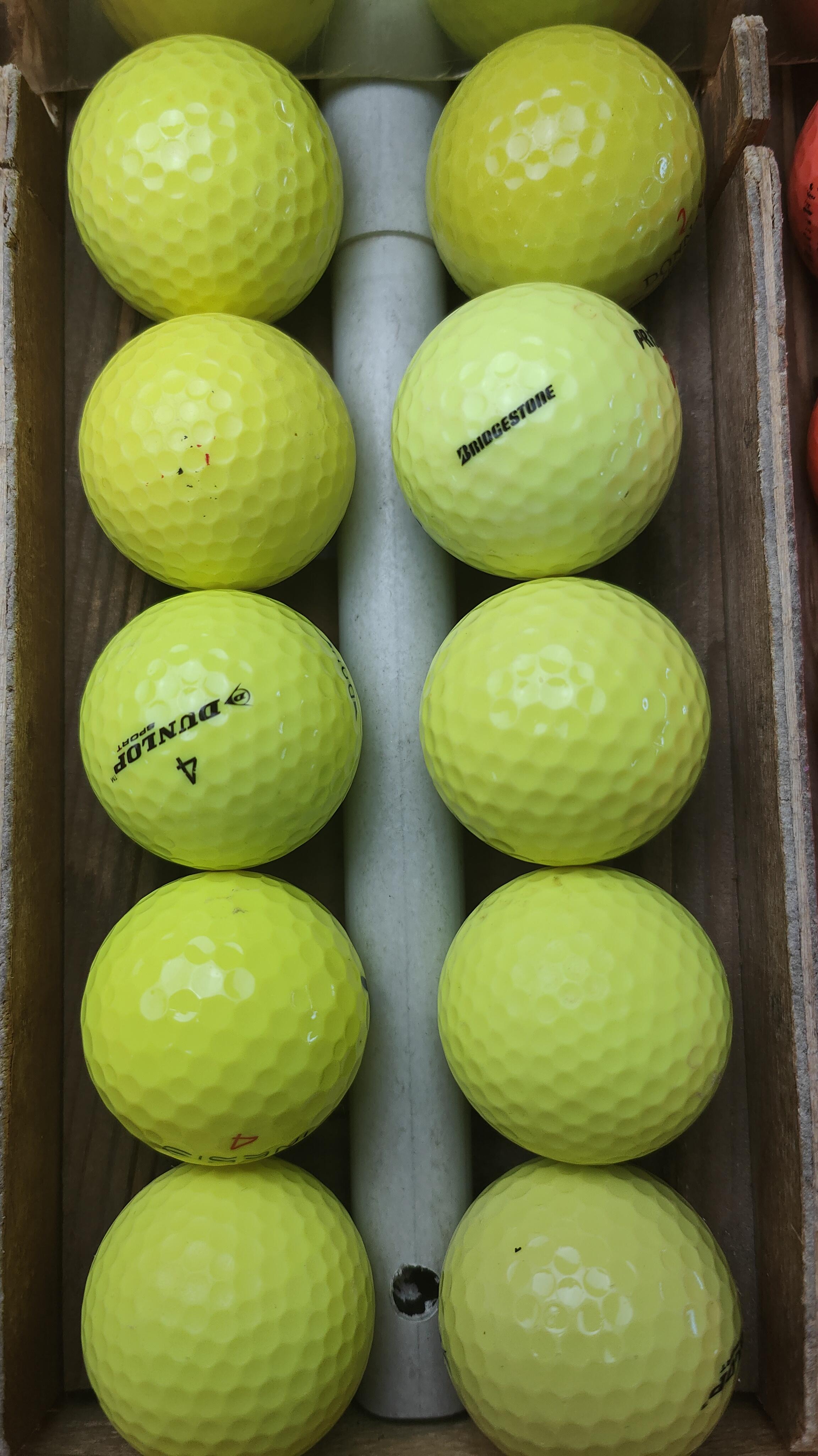 Recondicionado - 50 Bolas de Golfe -B- Bom estado 4/7
