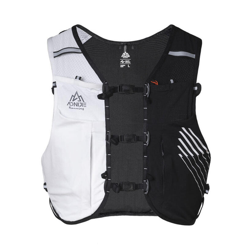 Lightweight Running Backpack 10L - Black/ White