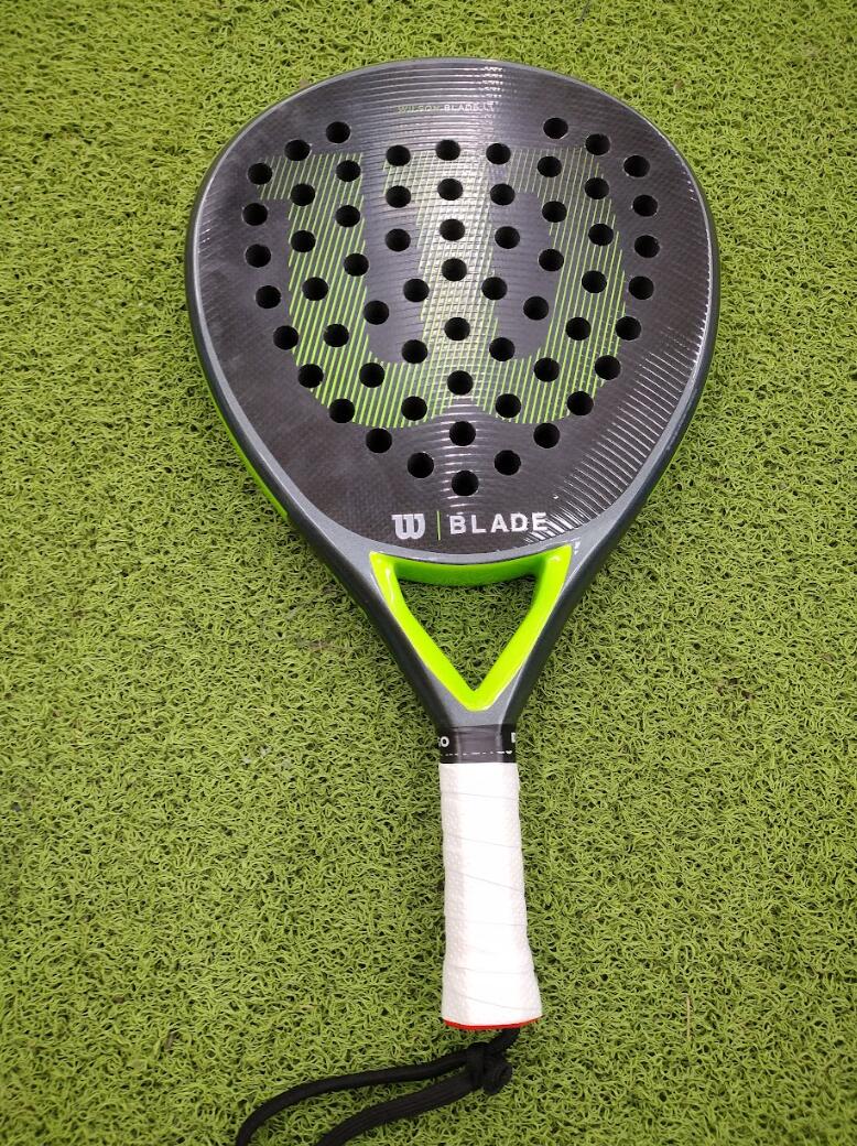 RAQUETE DE PADEL PALA BLADE LT 2 WILSON - SEGUNDA VIDA: MUITO BOM ESTADO 2/5