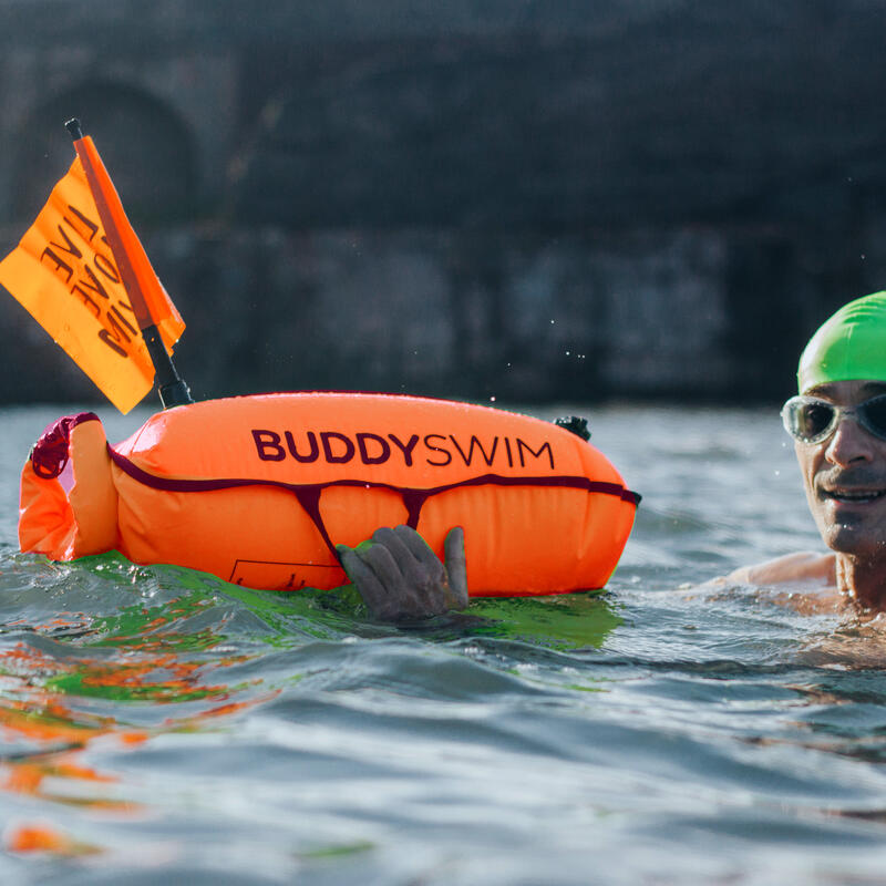 Boya de Seguridad Natación en Aguas Abiertas Bandera Extraíble Buddyswim Naranja