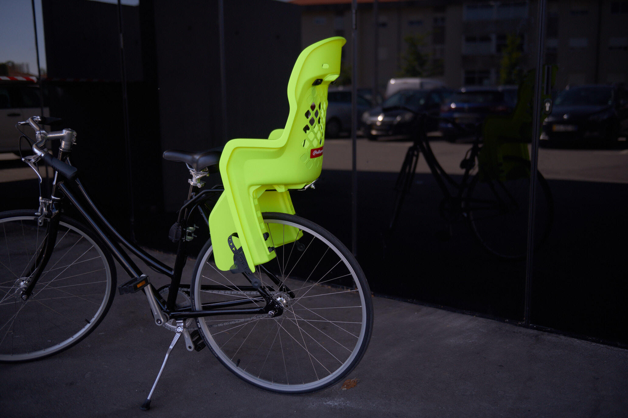 Siège Enfant Vélo Arrière Porta-Bagages JOY Gris Foncé / Gris Foncé 2/3