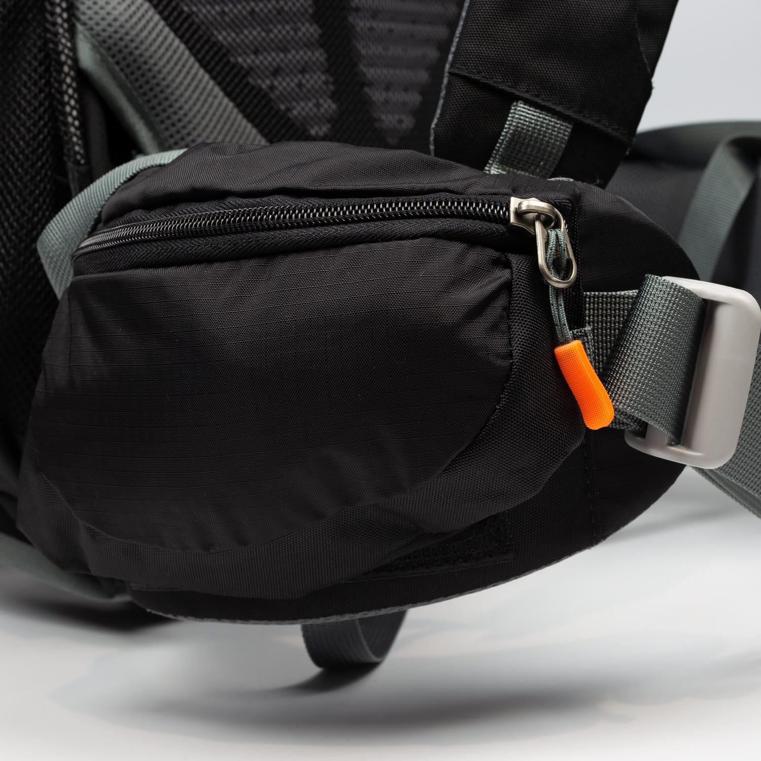 Plecak turystyczny BERGSON MATTERHORN1 60 L 4/7