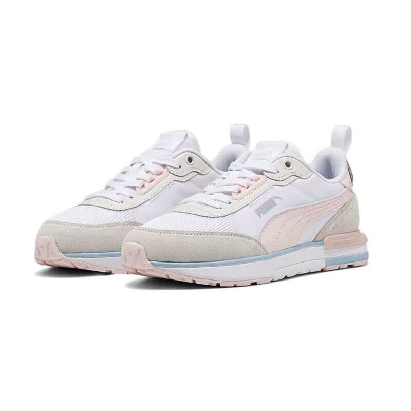 Trainers Puma R22