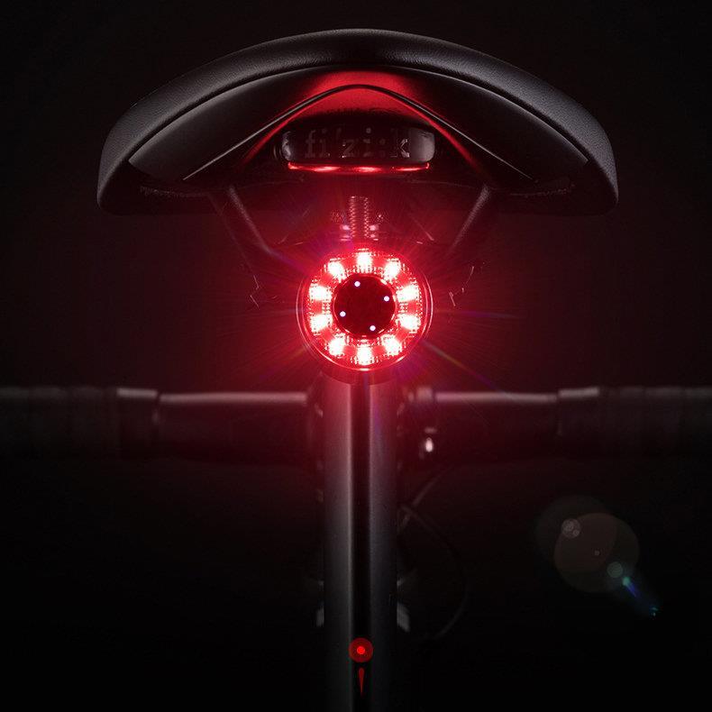 Lampka rowerowa Wozinsky tylna LED z micro USB czerwone światło 5 trybów