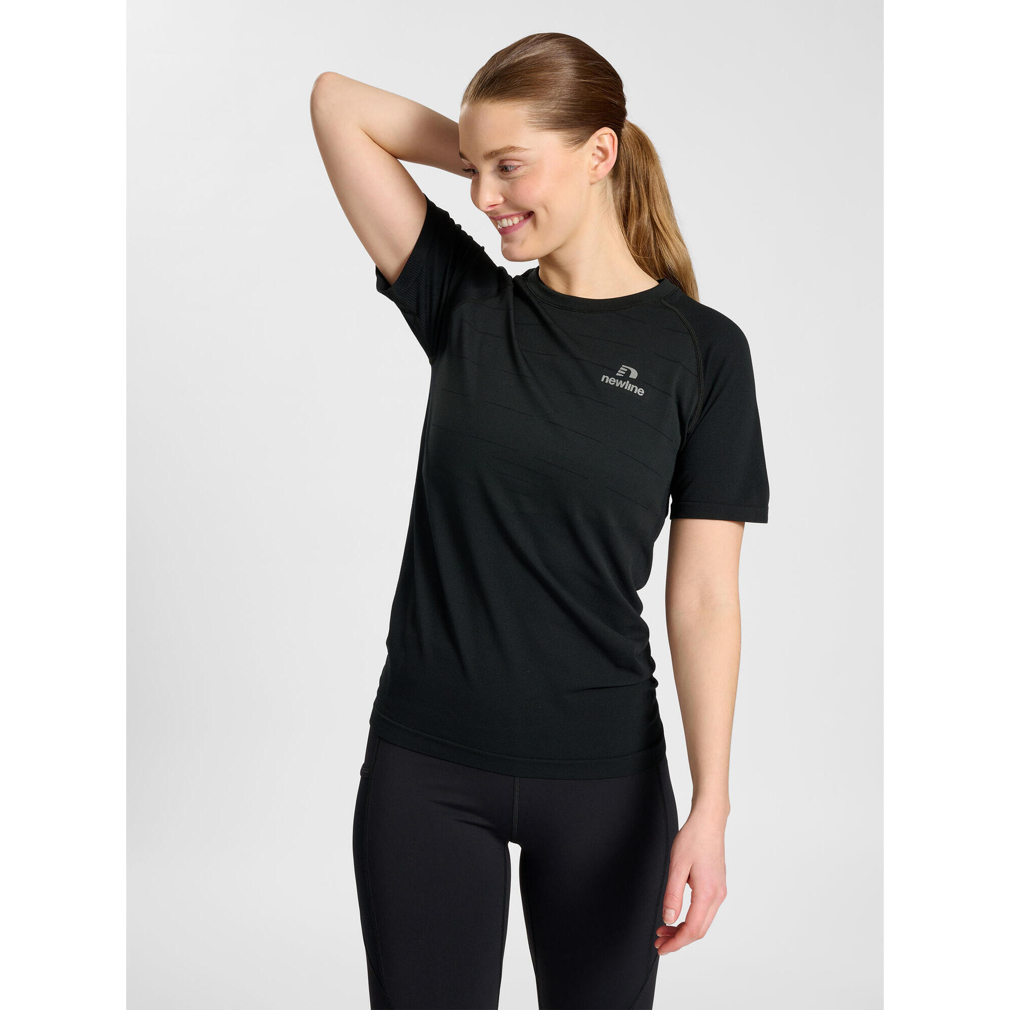 Newline - Enfiler T-shirt Nwlriverside Femme Newline - T-shirt Manches Courtes - Noir - 36 Xs - Decathlon