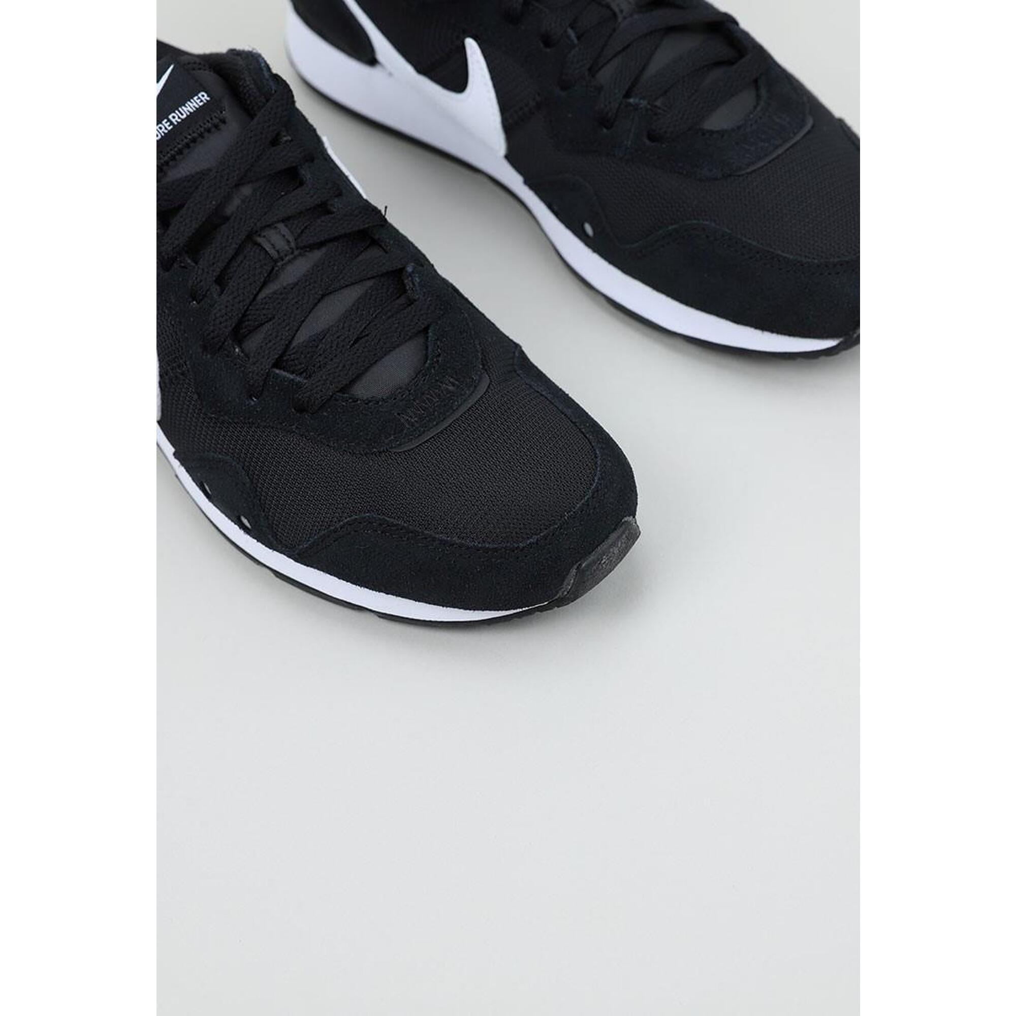 Pantofi sport barbati Nike Venture Runner, Negru