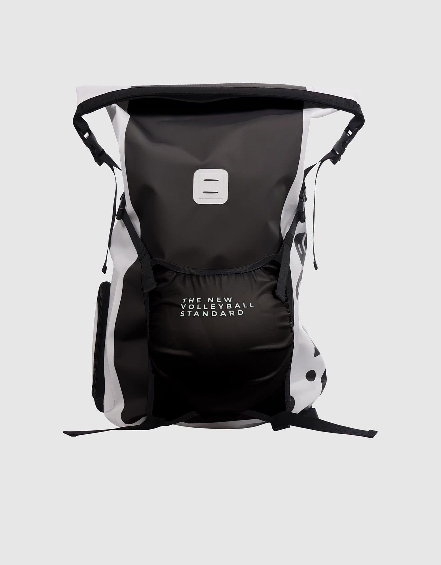 NINESQUARED Zaino sportivo impermeabile 40L unisex – “Calle 2” Nero