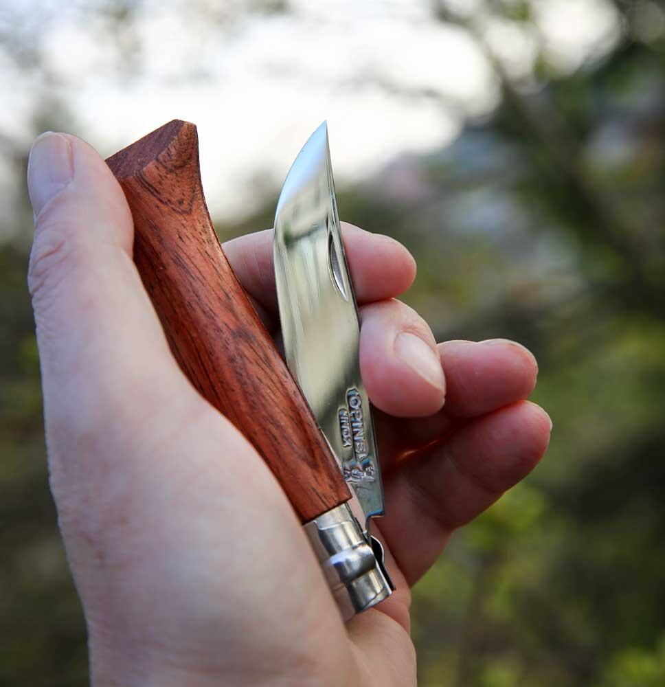 Couteau Opinel N°8 Padouk - Lame finition poliglace et manche en Padouk 2/5
