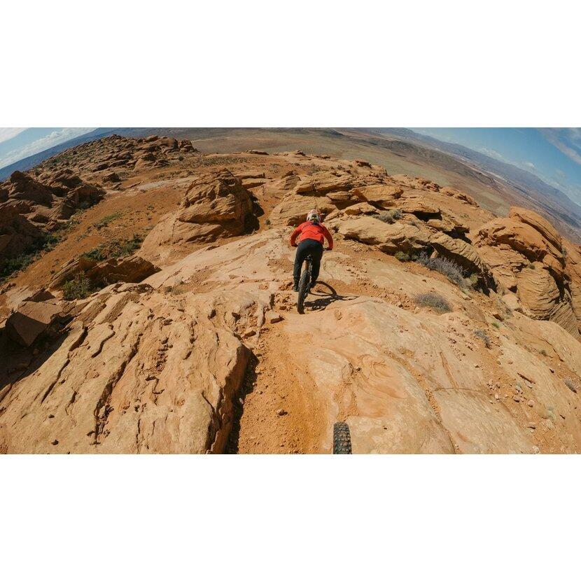 Pásek k uchycení na helmu pro kamery GoPro 6/7