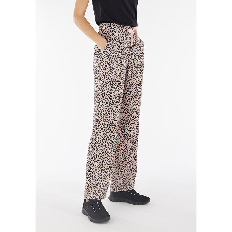 Pantaloni in satin con stampa animalier all over