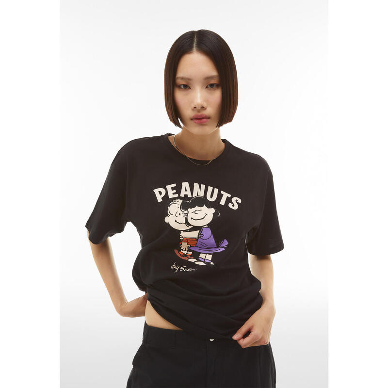 T-shirt comfort fit in jersey con stampa Peanuts