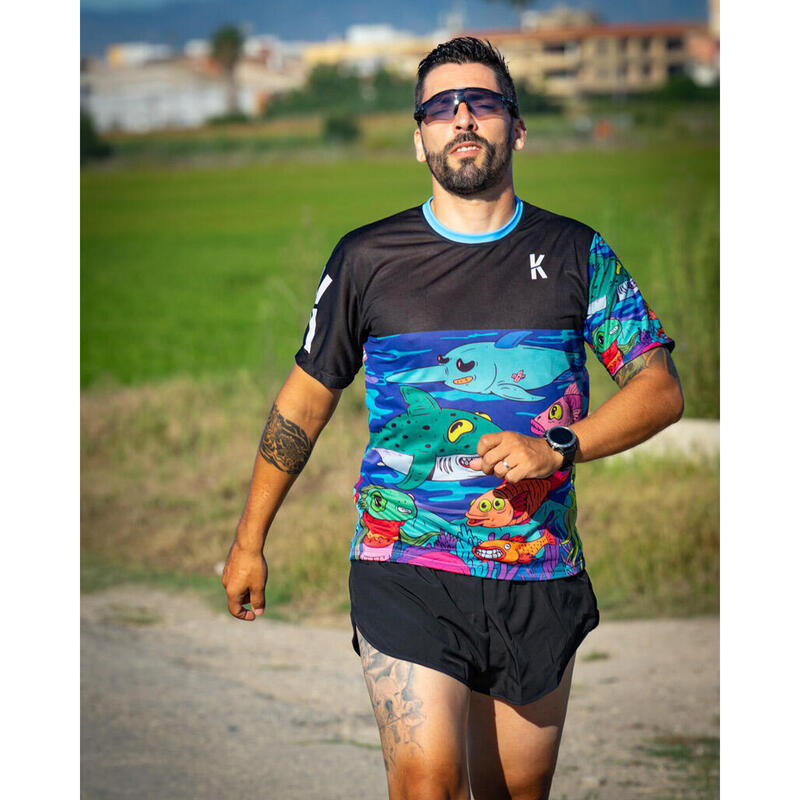 KAMUABU elite fit RUNNING #PEZ-ON T-SHIRT 90gr ZWART/BLAUW KLEUR - HEREN