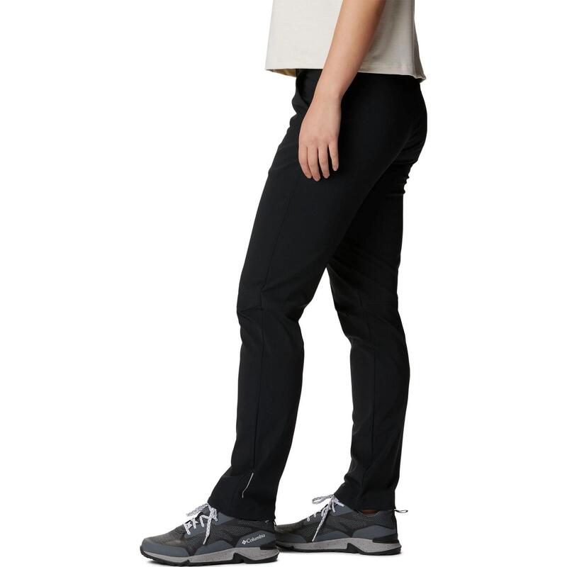 Pantaloni de drumetie Back Beauty Softshell Pant femei